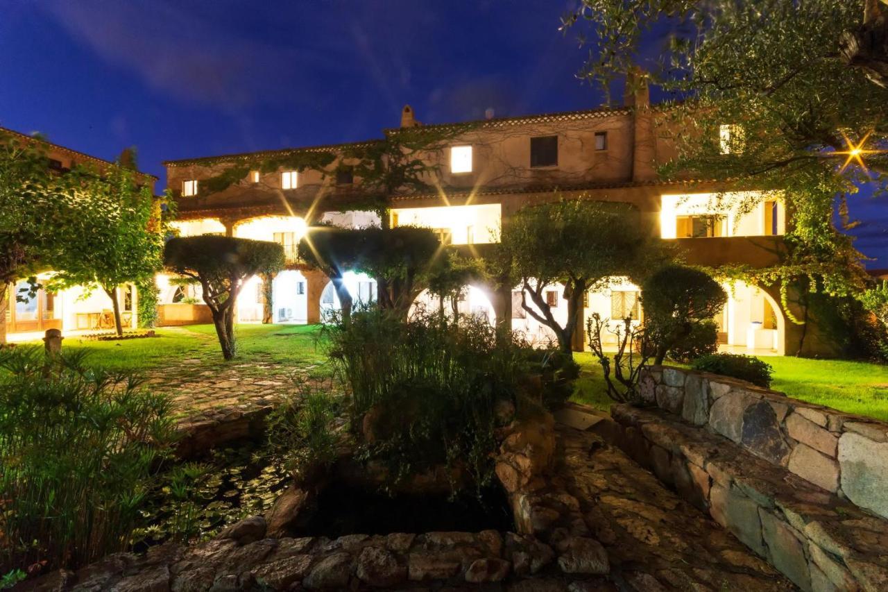 Residence La Rosa Loiri Porto San Paolo Exterior foto
